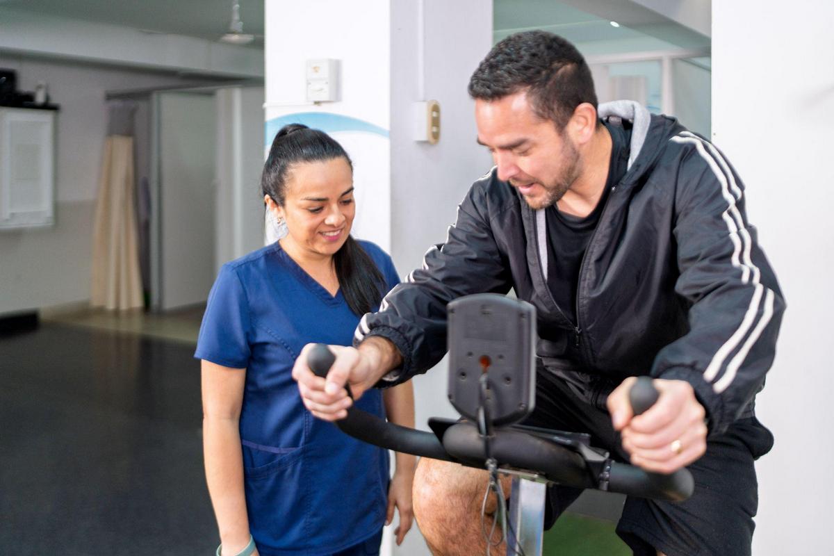 Recumbent Bike vs. Upright Bike: Which Is Best for Your Rehab Clinic? - US MedRehab